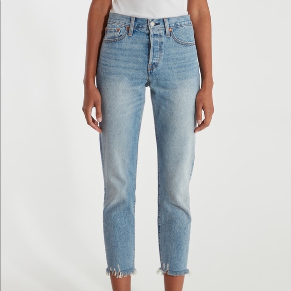 Levi’s Wedgie Cotton Hi-Rise Tapered Leg cropped Jeans - Picture 6 of 15